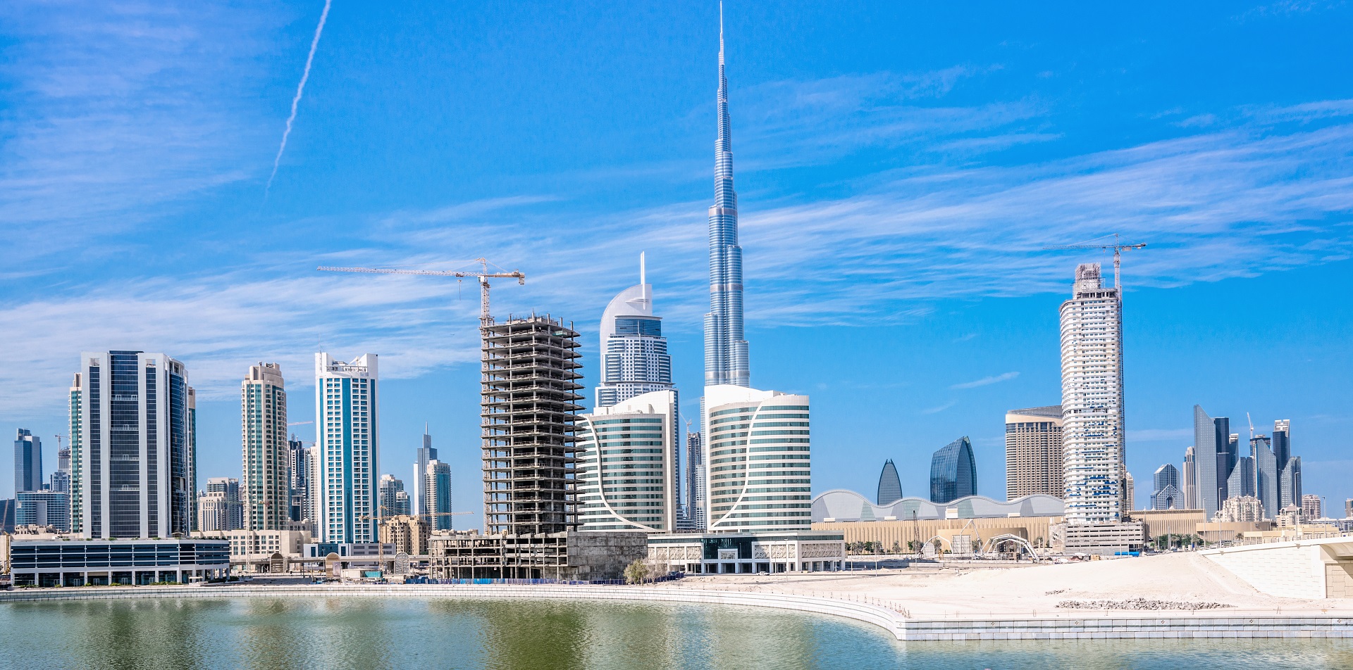 Driving Tips for Tourists in the UAE