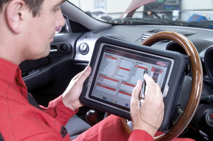 How OBD Computerized Car Scanning Works: What Information Does a Diagnostic Scanner Reveal?